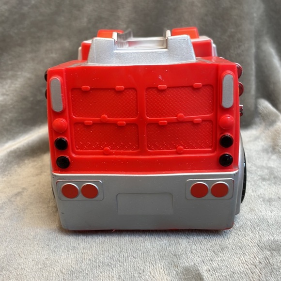 Car~Kid Galaxy ST16103A Fire Rescue Truck 2015 Shake For Sound Soft Plastic Body - Picture 5 of 9